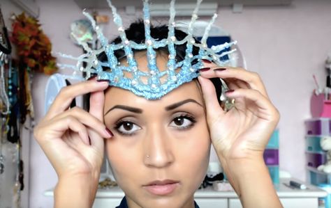 Cosplay Crown, Crown Pictures, Ice Party, Crown Diy, Wearing A Crown, Head Crown, Pageant Crowns, Diy Crown, Queen Costume