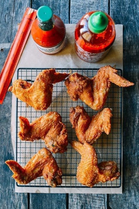 Chinese Fried Chicken Wings, Roast Pork Fried Rice, Chinese Fried Chicken, Chinese Chicken Wings, Deep Fried Chicken Wings, Chicken Wing Recipes Fried, Resepi Ayam, The Woks Of Life, Woks Of Life