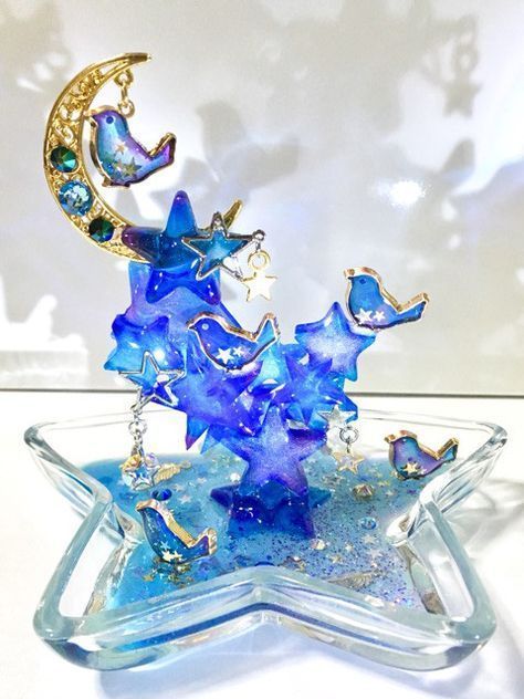 Magical Accessories, Star And Moon, Kawaii Jewelry, Magical Jewelry, Kraf Diy, Kawaii Accessories, Crystal Figurines, Diy Resin Crafts, Resin Charms