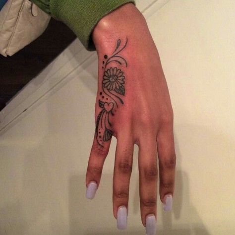 Side Of Hand Tattoo, Girly Hand Tattoos, Side Hand Tattoos, Cute Henna Tattoos, Hand Tattoos For Girls, Cute Hand Tattoos, Pretty Hand Tattoos, Tattoos For Women Half Sleeve, Tattoos For Black Skin