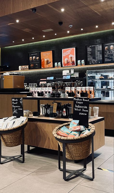 Starbucks Coffee Shop Design, Starbucks Interior Aesthetic, Starbucks Shop Aesthetic, Starbucks Cafe Interior, Starbucks Interior Design, Cycling Cafe, Starbucks Interior, Tiny Bakery, Starbucks Shop