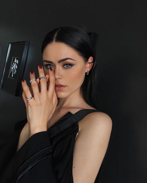 Alt Makeup Looks, Kristina Bazan, Waterproof Eyeliner Pencil, Alt Makeup, Instagram Famous, Female Character Inspiration, Waterproof Eyeliner, Fair Skin, Pencil Eyeliner