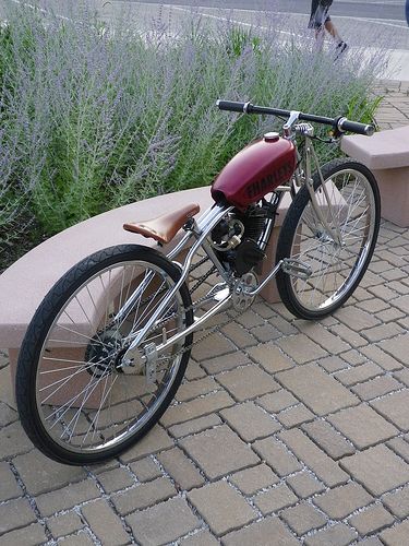 IMGP0071 | FHARLEYSCYCLES@GMAIL.COM bobber build | Thunderchief Cycles | Flickr Simson Moped, Gas Powered Bicycle, Bici Retro, Bike Chopper, Powered Bicycle, Bike Motor, Motorised Bike, Motor Mobil, Bike Engine