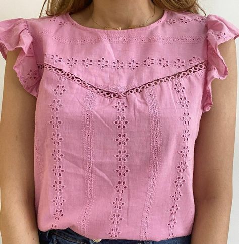 Hakoba Tops Casual, Hakoba Top Designs, Hakoba Tops, Western Party Wear, Áo Blu, Female Celebrity Fashion, Womens Tops Dressy, Ladies Blouse Designs, Dress Neck Designs