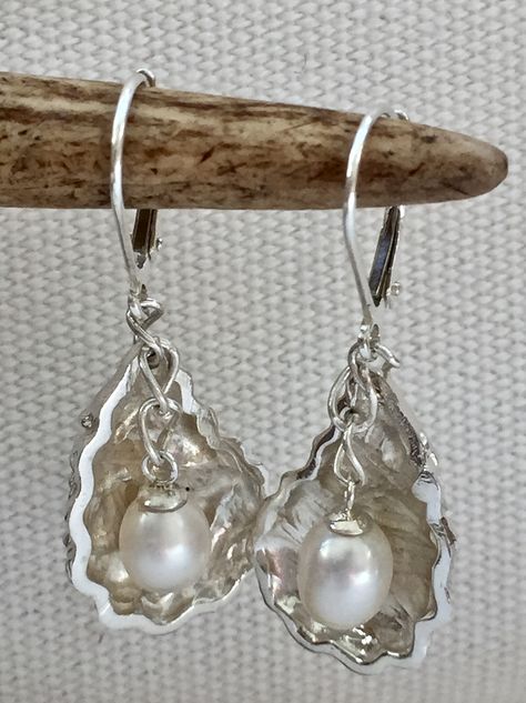 Always love hearing from a happy customer!  ★★★★★ "Just Lovely! Thank you so much" Deborah Kaye https://etsy.me/2XB83t4 #etsy #jewelry #earrings #oystershell #pearl #coastalearrings #coastal #beach #women #culturedpearl Oyster With Pearl, Oyster Earrings, Oysters On The Half Shell, Shell With Pearl, Coastal Earrings, Lowcountry Style, Yule Gift, Custom Cast, Charleston Style