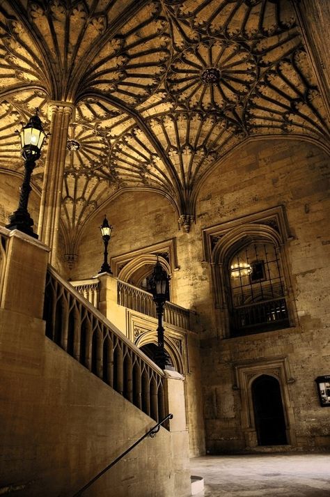 Christ Church Oxford, Harry Potter Filming Locations, The Great Hall, Oxford England, Great Hall, Last Ride, Harry Potter Films, Christ Church, England And Scotland