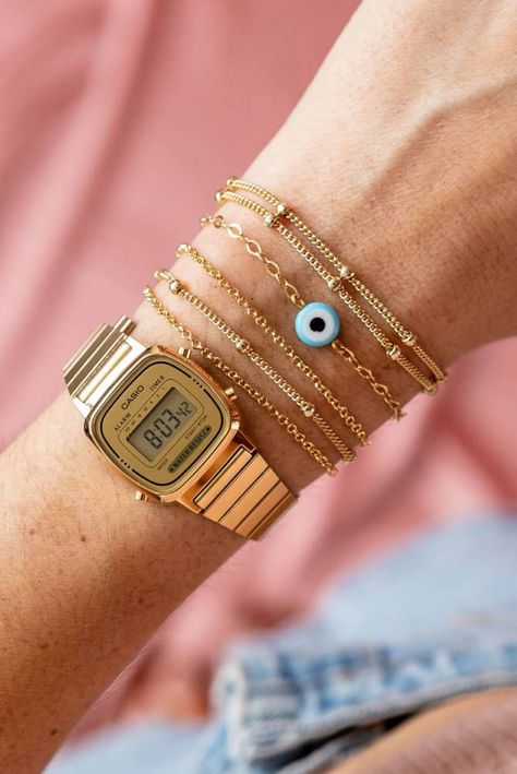 Vintage Watch Tattoo, Casio Gold Watch, Digital Watches Women, Casio Watch Women, Vintage Watches For Sale, Casio Vintage Watch, Casio Digital, Golden Watch, Casio Vintage