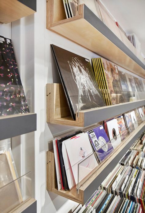 Situ Studio designs a uniquely flexible interior for Turntable Lab Vinyl Store Design, Vinyl Records Storage Ideas, Music Store Design, Vinyl Record Storage Diy, Lp Regal, Vinyl Record Furniture, Vinyl Furniture, Dj Room, Record Crafts