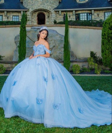 Butterfly Quinceanera Dress, Baby Blue Quinceanera Dresses, Light Blue Quince Dresses, Quinceanera Blue, Light Blue Quinceanera Dresses, Baby Blue Quinceanera, Light Blue Quince, Girls Evening Dresses, Xv Dresses