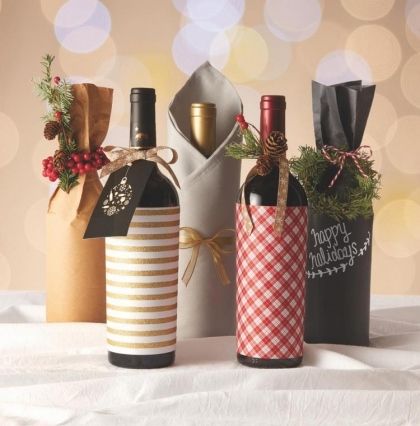 Christmas gift ideas for men wrapped wine bottles Wine And Gift Card Wrapping, How To Pack Bottles Gift Ideas, How To Pack A Bottle Gift, How To Decorate A Wine Bottle For A Gift, Bottle Packing Ideas Gift, Wine Bottle Packing Ideas, Twine Wine Bottles, Wine Bottles Gift Wrap, Wine Gift Wrapping