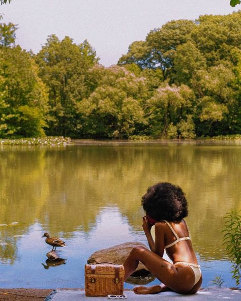 Spiritual Photoshoot Black Women, Nature Self Portrait, Future Lifestyle Black Women, Black Women Relaxing, Summer Aesthetic Black Women, Nature Black Women, Earthy Photoshoot Black Women, Black Beauty Aesthetic, Earthy Photoshoot