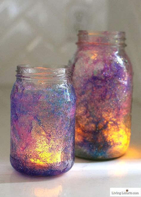 How to make Galaxy Jars. Easy craft tutorial by Living Locurto. Watch them glow in the dark! Diy Galaxie, Galaxy Jars, Diy Galaxy Jar, Galaxy Crafts, Galaxy Jar, Glow Jars, Galaxy Party, Crafts With Glass Jars, Painting Glass Jars