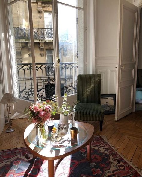 Parisian Apartment Decor, Paris Interiors, Parisian Interior, French Interior Design, French Apartment, Apartment In Paris, Apartment Aesthetic, Parisian Apartment, French Home Decor