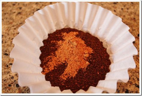 Pumpkin Spice on coffee grounds Flavored Coffee Recipes, Chai Coffee, Pumpkin Smoothie, Coffee Hacks, Popsugar Food, Pumpkin Spice Coffee, Chai Spice, Spiced Coffee, Gourmet Coffee