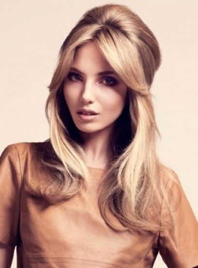 The perfect hairstyles for Valentine`s Day | Estilo Tendances Easy Party Hairstyles, 60s Hair, 70s Hair, Romantic Hairstyles, Peinados Recogidos, Retro Hairstyles, Party Hairstyles, Wedding Hair And Makeup, Hair Envy