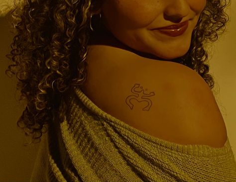 #tattoo #Coqui #smalltat #puertoricotat #coquitattoo Puerto Rican Coqui Frog Tattoo, Taino Coqui Tattoo, Small Coqui Tattoo, Coqui Tattoo Puerto Rico, Coqui Taino Tattoo, Puerto Rican Tattoos For Women, Small Puerto Rico Tattoo, Puerto Rican Tattoo, Boricua Tattoos