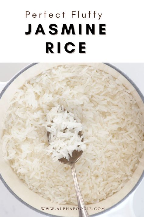 How to cook jasmine rice on the stovetop perfectly every time (no rice cooker required!). For fluffy and light, perfect jasmine rice time and time again, using a simple stovetop method! Best Jasmine Rice, Rice On The Stove Top, Cook Jasmine Rice, Perfect Jasmine Rice, Fluffy Jasmine Rice, Stove Top Rice, Jasmine Rice Recipes, Hibachi Recipes, Rice On The Stove