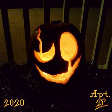 D20 Pumpkin Carving, Punkin Carvings Ideas, Funny Pumpkin Carvings Meme, Pumpkin Carving Ideas Medium, Hollow Knight Pumpkin Carving, Pumkin Carving Ideas Western, Spongebob Jack O Lantern, Creative Jack O Lantern Ideas, Boat Pumpkin Carving