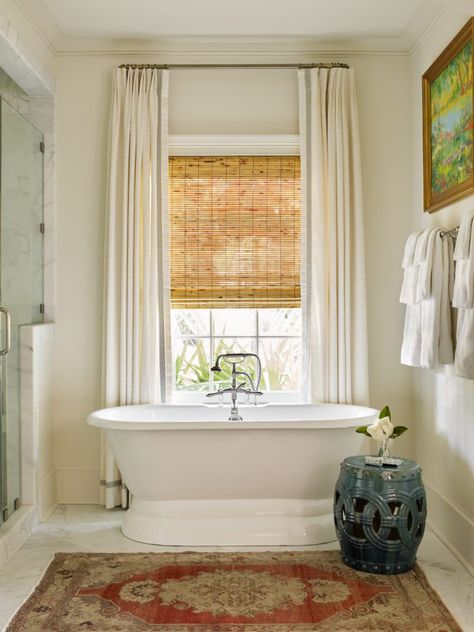 Style Profile: James Farmer - The Glam Pad James T Farmer Interiors, Bathroom Ideas Bright, James Farmer, Bad Inspiration, Tile Trends, Bathroom Spa, Bath Tub, Southern Style, Amazing Bathrooms