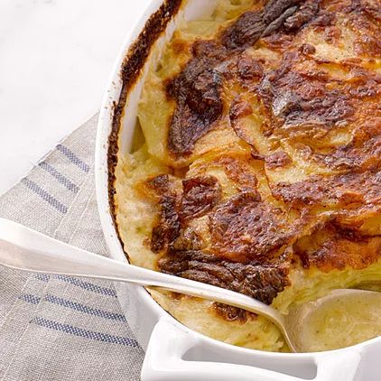 Martha's Scalloped Potatoes Martha Stewart Scalloped Potatoes, Potatoes Anna, Rib Dinner, Scalloped Potatoes Recipe, Martha Stewart Recipes, Scalloped Potato Recipes, Potato Sides, Holiday Side Dishes, Scalloped Potatoes