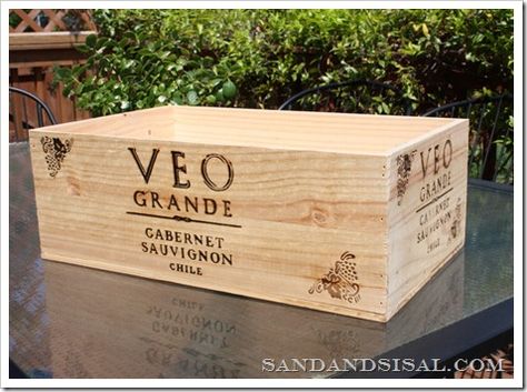 wine box Wine Boxes Ideas, Wine Crates Ideas Decor, Box Display Ideas, Wine Crate Crafts, Wine Crate Diy, Wine Crate Storage, Crates Ideas, Crate Shelves Diy, Wooden Wine Crates