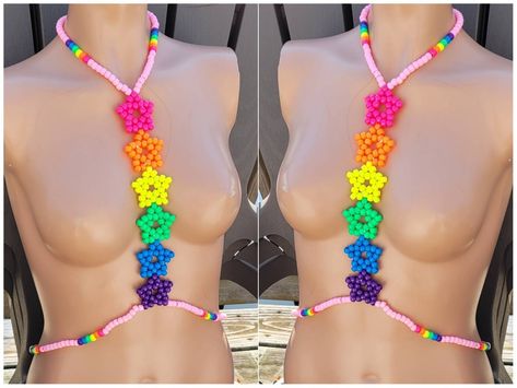 Kandi Harness Tutorial, Unique Kandi Ideas, Kandi Belt Chain, Kandi Clothing, Bead Harness, Kandi Outfits, Kandi Clothes, Rainbow Harness, Kandi Harness