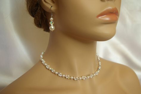 Wedding Necklace Sweetheart Neckline, Necklaces For Strapless Wedding Dress, Bridal Jewelry For Square Neckline, Bride Choker Necklace, Bride Pearl Jewelry, Silver Wedding Necklace, Pearl Bridal Necklace, Wedding Necklaces For Bride, Prom Jewelry Ideas