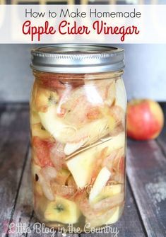 Apple Cider Vinegar Homemade, Homemade Apple Cider Vinegar, Make Apple Cider Vinegar, Apple Cider Vinegar Remedies, Apple Cider Vinegar Recipes, Flea Shampoo, Homemade Apple Cider, Apple Cider Vinegar Drink, Fermentation Recipes