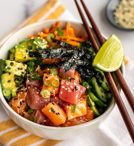 Poke Bowl Recipe, Salmon Poke, Poke Bowls, Healthy Bowls, Poke Bowl, Bowl Recipe, Party Foods, Whole 30 Recipes, Bowls Recipe