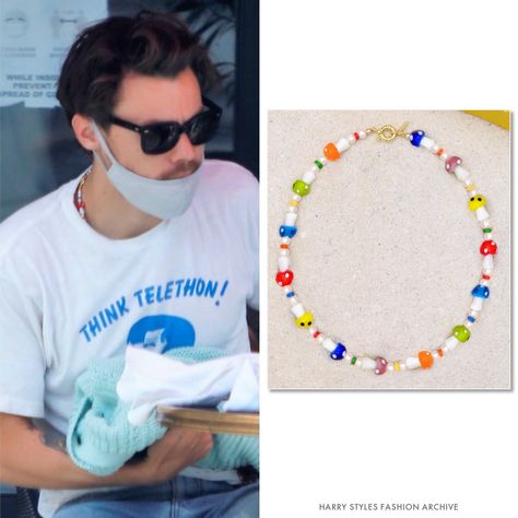 Harry Styles Pearl Necklace, Harry Styles Accessories, Harry Styles Pearls, Harry Styles Core, Harry Styles Jewelry, Harry Styles Fashion, Celebrity Necklace, Harry Styles Outfit, Mushroom Necklace