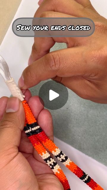 Native American Beadwork Patterns Loom, How To Bead Lanyards, Indigenous Beaded Earrings Tutorial, Indigenous Beading Tutorial, How To Make Beaded Lanyards Tutorials, Native Jewelry Beaded, Indigenous Beadwork Patterns, Seed Bead Keychain Tutorial, Native American Beaded Earrings Tutorial