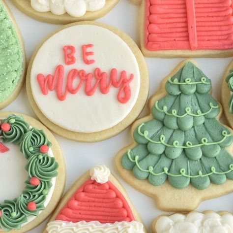 Selling Christmas Cookies, Christmas Cookie Buttercream Frosting, Cookie Sticks Christmas, Butter Cream Cookies Decorated, Simple Thanksgiving Sugar Cookies, Christmas Buttercream Sugar Cookies, Thanksgiving Theme Cookies, Taylor Swift Christmas Cookies, Christmas Tree Cake Cookies