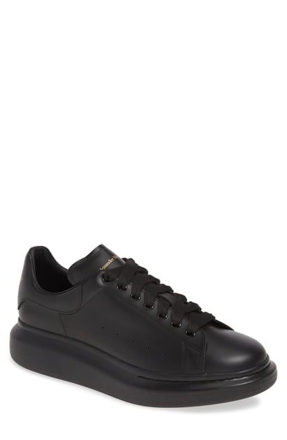 Alexander Mcqueen Oversized Sneaker, Sneakers Outfit Men, Alexander Mcqueen Sneakers, Alexander Mcqueen Shoes, Alexander Mcqueen Men, Mens Designer Shoes, Trending Sneakers, Sneakers Outfit, Mens Shoes Sneakers