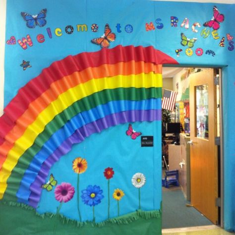 Classroom Rainbow, Classroom Door Decorations, Rainbow Bulletin Boards, Classroom Door Displays, School Display, Classroom Boards, Board Classroom, Rainbow Classroom, School Displays