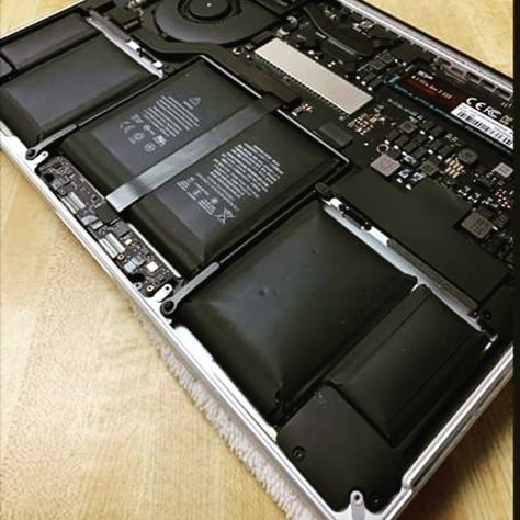 It's a Apple Macbook Pro A1502 / Force Touch Mac / Battery Damaged / Low Backup Time / Message Replace Now / Get in touch for this on 977-300-4903 Macbook Pro 2012, Macbook Repair, Amazon Account, Laptop Acer, Laptop Repair, Macbook Laptop, Lenovo Laptop, Laptop Screen, Mac Mini