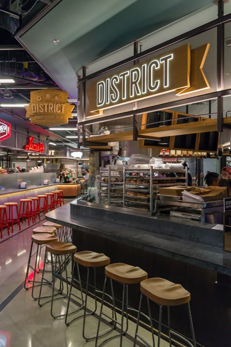 block 16 urban food hall pok pok hattie bs lardo now open cosmopolitan - Eater Vegas Budapest Food, Food Court Design, Mini Mercado, Street Food Design, Hall Ideas, Food Kiosk, Grocery Store Design, Trendy Food, Food Park