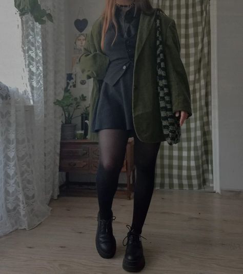 Dark Academia Aesthetic Green Outfit, Dark Green Outfits Aesthetic, Dark Green Academia Outfit, Green Academia Clothes, Dark Academia Green Outfit, Cryptid Academia Outfits, Green Dark Academia Outfit, Black And Green Outfit Aesthetic, Olive Green Outfit Aesthetic