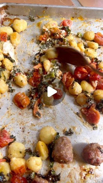 caroline chambers on Instagram: "Welcome to episode 1 of Dinner and a Movie, it’s Valentine’s week so I’m going to be sharing my all-time top 5 favorite romcoms paired with the perfect recipe. 

First up: Notting Hill paired with Sheet-Pan Cherry Tomato, Kale and Burrata Gnocchi. THIS RECIPE IS SO GOOD PLS MAKE IT.

1 pound gnocchi
1 pound cherry tomatoes
3 cups chopped kale
1/4 cup extra-virgin olive oil
1 teaspoon kosher salt
1/2 teaspoon Greek or Italian seasoning
1/4 teaspoon black pepper
1/4 teaspoon garlic powder
Optional: 1/2 to 1 pound of mild Italian sausage links, squeezed out of the casing and rolled into little meatballs
1 (4 ounce) burrata ball
1/4 cup grated Parm

Preheat oven to 425F.

On a rimmed sheet pan toss everything but the cheeses. Roast for 20 to 25 minutes until th Burrata Gnocchi, Caroline Chambers, Italian Sausage Links, Chopped Kale, Sausage Meatballs, Easy Delicious Dinners, Mild Italian Sausage, Potato Recipes Side Dishes, Sausage Links