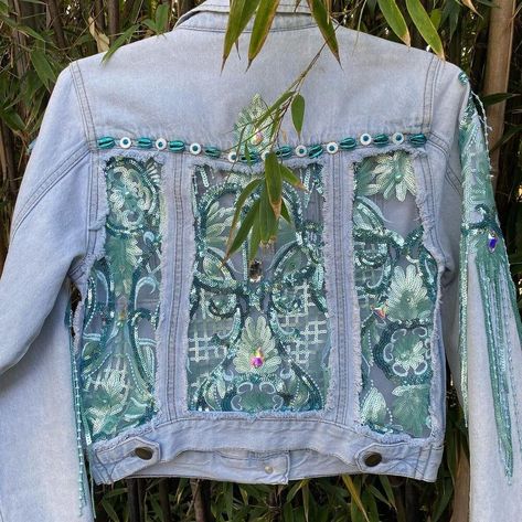 Refashioned Denim Jacket, Diy Embellished Jean Jacket, Upcycled Denim Jackets Ideas, Repurpose Denim Jacket, Recycled Denim Jackets Ideas, Repurpose Jean Jacket, Decorated Jean Jackets Diy, How To Decorate A Jean Jacket, Upcycled Denim Jacket Altered Couture