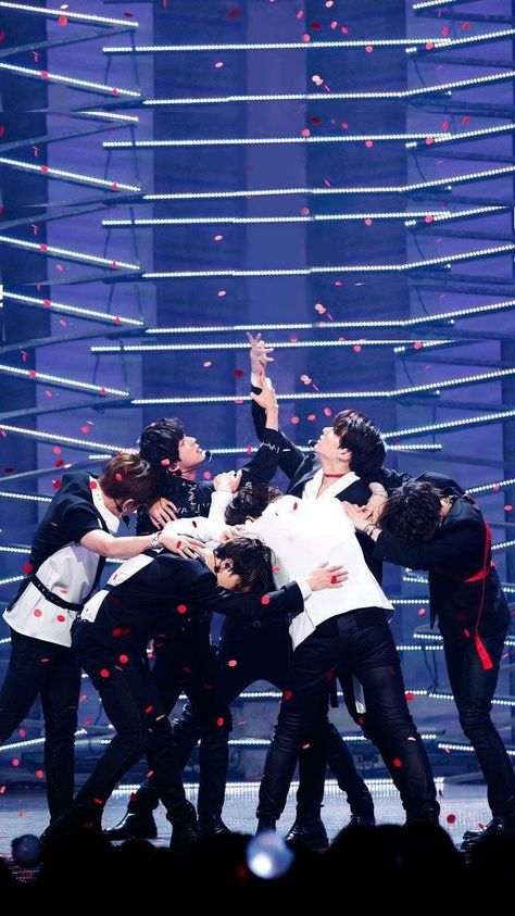 Bts Wallpaper Backgrounds, Bts Fake Love, Bts Group Picture, Park Ji Min, Bts Group Photos, Billboard Music Awards, Fake Love, Bulletproof Boy Scouts, Bts Group