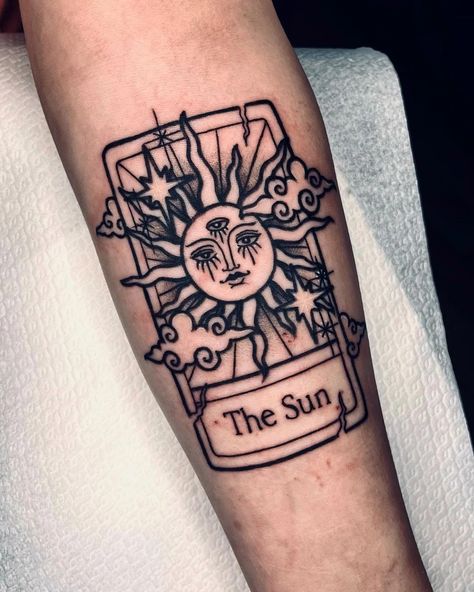 Tattoo Queen Of Wands Tattoo, Tarot Card Tattoos, Card Tattoos, Judgement Tarot Card, Traditional Tattoo Black And White, Queen Of Wands, Maching Tattoos, The Sun Tarot Card, Tarot Card Tattoo