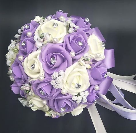 Purple Quinceanera Ideas, Quinceanera Flowers, Purple Quinceanera Theme, Lavender Quinceanera, Quinceanera Bouquet, Sweet 15 Party Ideas Quinceanera, Purple Quinceanera Dresses, Quince Themes, Purple Quince