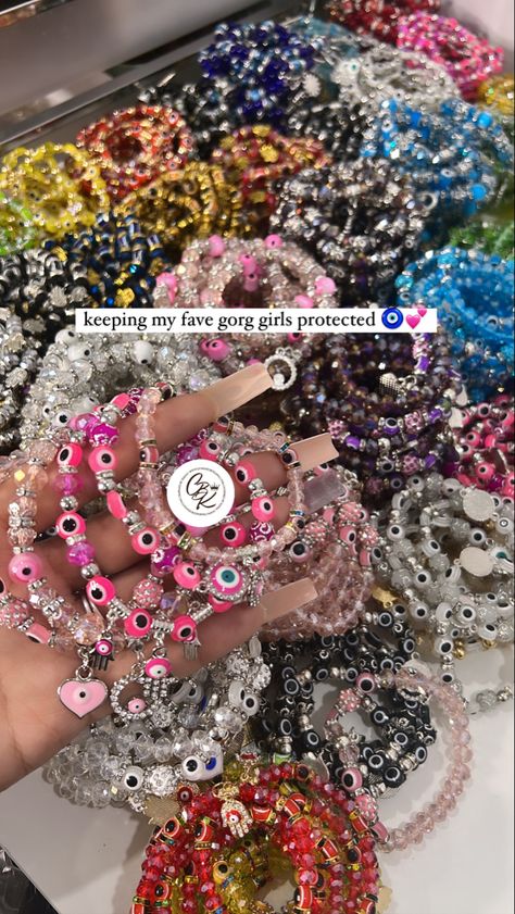 Bracelets A Lot Of Bracelets, Body Jewelry Diy, Girly Bracelets, Pandora Bracelet Designs, Dope Jewelry Accessories, Crystal Bead Jewelry, Bracelet Craft Diy, Wrist Jewelry, Bead Charms Diy