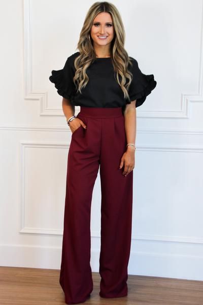 Bordo Pants Outfits, Wine Pants Outfit Work, Maroon Wide Leg Pants Outfit, Maroon Outfits For Women, Red And Burgundy Outfit, Burgundy Pants Outfit Work, Outfit Pantalon Vino, Wide Leg Pants Outfit Work, Burgundy Pants Outfit