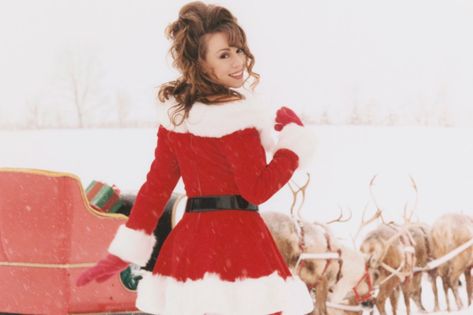 Mariah Carey Christmas Aesthetic, Riverdale Movie, Mariah Carey Merry Christmas, Hollywood Glamour Aesthetic, Mariah Carey Christmas, Mariah Carey Pictures, Mariah Carey 90s, Sharon Jones, Best Christmas Songs