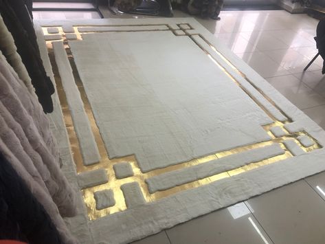 White Sheepskin Rug, Floor Rugs Bedroom, Gold Living Room, Gold Bedroom, Plush Area Rugs, Budget Friendly Decor, Leather Rug, Fluffy Rug, Gold Rug