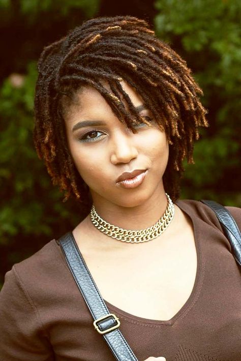 Natural Locks Dreadlocks, Afro Hairstyles For Women, Long Hair Bridal Styles, Long Hair Bridal, Short Dreads, Long Bridal Hair, Natural Dreads, Beautiful Dreadlocks, Short Locs Hairstyles