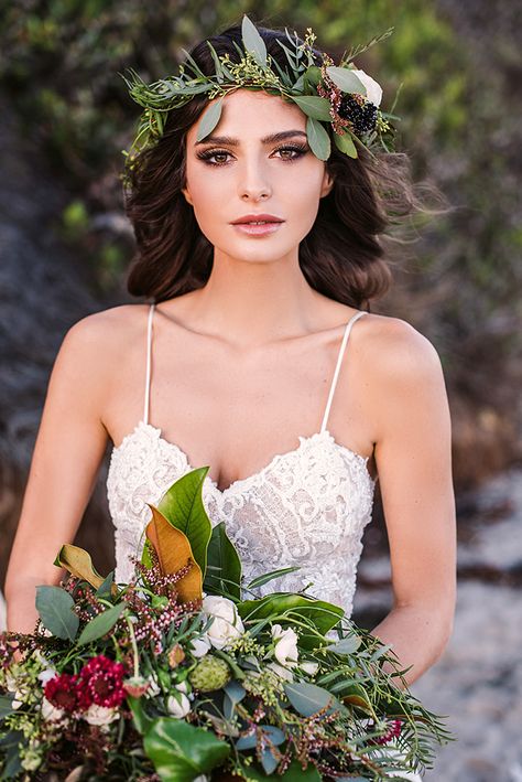 Dramatic Boho Makeup, Whimsical Bride Makeup, Boho Bride Makeup Brown Eyes, Tropical Wedding Makeup The Bride, Enchanted Forest Bridal Makeup, Bohemian Bridal Makeup, Fall Bridal Looks, Boho Bride Makeup Brunette, Bohemian Bride Makeup