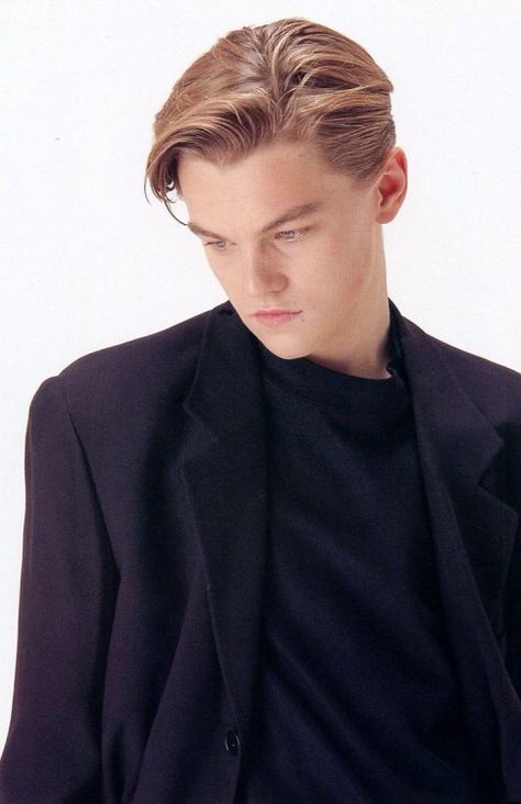 Leonardo Dicaprio 90s, Young Leonardo Dicaprio, Leo Dicaprio, 90s Hairstyles, Leonardo Dicaprio, Best Actor, The 90s, Titanic, Cortes De Cabello Corto