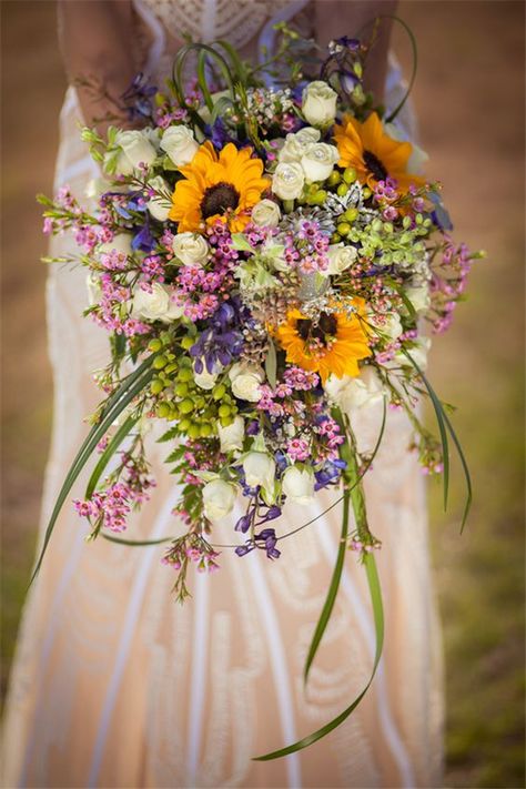 Rustic Wedding Ideas » 21 Perfect Sunflower Wedding Bouquet Ideas to Love » ❤️ See more: http://www.weddinginclude.com/2017/05/perfect-sunflower-wedding-bouquet-ideas-to-love/ Lavender Wedding Bouquet, Bouquet Champetre, Wedding Flowers Sunflowers, Cowgirl Wedding, Cascading Wedding Bouquets, Sunflower Wedding Bouquet, Bouquet Bride, Brides Bouquet, Sun Flowers